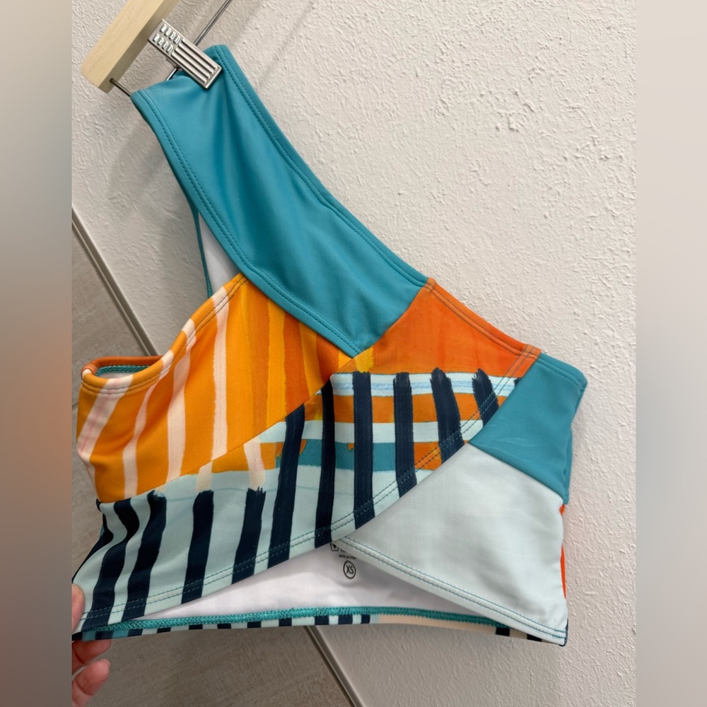 NaNi Swimwear One-Shoulder Colorblock Striped Swim Top  XS